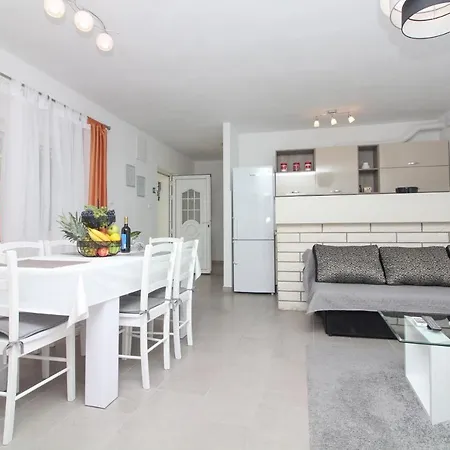 בית נופש House Domino
