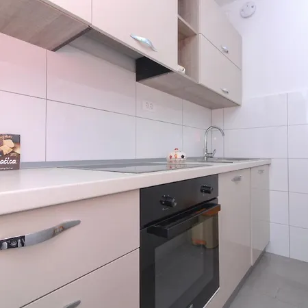 House Domino 度假居